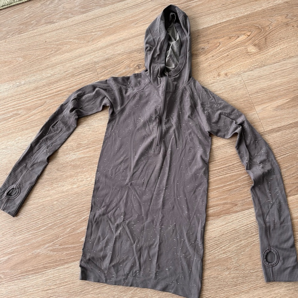 Lulu Lemon running shirt